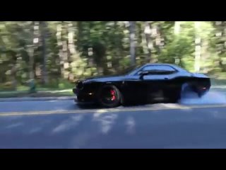 best-of-hellcat-burnouts-drifts_().mp4