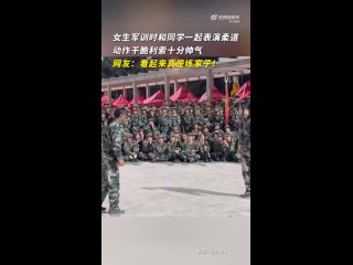 Девушки показали дзюдо на занятиях по военной подготовке