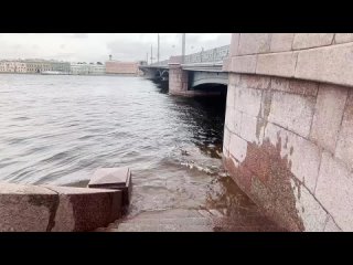 Затворы дамбы в Петербурге перевели в штатное положение, судоходный канал свободен для прохода судов, угроза наводнения миновала