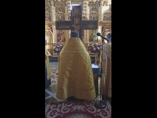 Молебен перед Годеновским крестом.