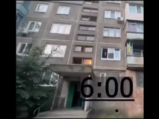 Хохлушка каждое утро ровно в 6:00 радует соседей своим пением  “Ще не вмерлы“. Видео от Сергея Самойлова.