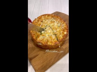 КУРИНЫЙ ПИРОГ С ЯЙЦОМ, СЫРОМ И ЗЕЛЕНЫМ ЛУКОМ