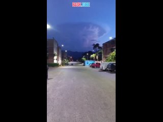 🇻🇪 Грозовое облако в форме ядерного гриба сняли на видео в Венесуэле