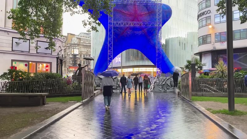 London West End HEAVY RAIN Showers Summer London Walk 4 K