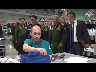 Министр обороны РФ проверил выполнение гособоронзаказа на предприятии ОПК в Московской области