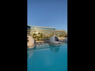 W Dubai The Palm 5* на пальме🌴

Тусовочный отель, классные локации для инстаграмщиков🪩

🥗В ресторане очень вкусно и красивая под