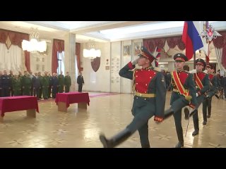 🇷🇺 Le Ministre général d’armée Sergueï Choïgou a félicité les étudiants et les professeurs de l’Académie militaire de l’état-maj