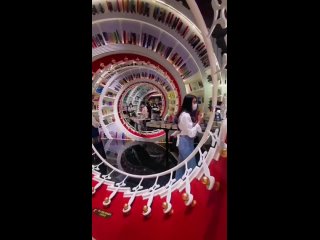 📕 Удивительный книжный магазин в Шэньчжэне