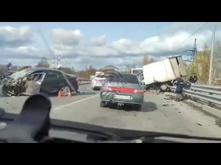 В Первоуральске произошло жесткое ДТП с участием Газели

Газель влобовую столкнулась с Renault на Талицком мосту.