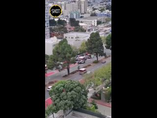 Полиция застрелила мужчину, который протаранил китайское консульство в Сан-Франциско