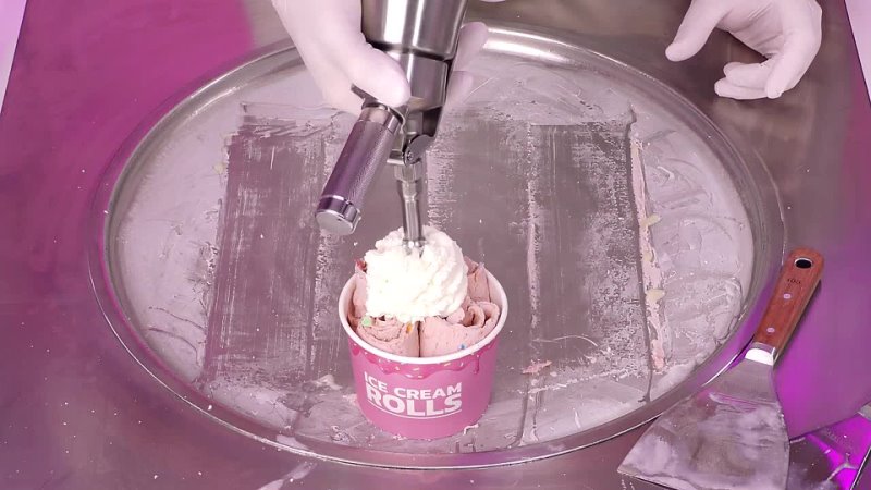 [Ice Cream Rolls] ASMR m&m's White Chocolate - Ice Cream Rolls | how to make m and m to Candy Ice Cream