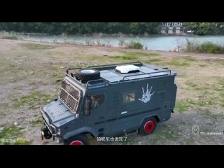 Китайцы построили брутальный автодом, который выглядит как машина из фильмов про апокалипсис

У кемпера на базе армейского Dongf