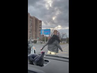 🔴 Северная женщина на Волгоградском проспекте  «кинуть» таксиста-мигранта

Доехав до пункта назначения, она решила покинуть такс