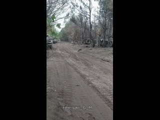 🇺🇦Кадры уничтоженной автомобильной и бронированной техники украинских формирований в лесах Кременной💥

#ВСУ #ЗСУ #Уничтоженная #