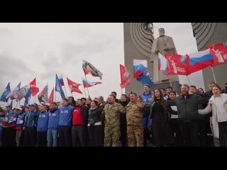 Челябинские активисты «Волонтерской Роты» собрались в День рождения Владимира Путина, чтобы поздравить его с праздником