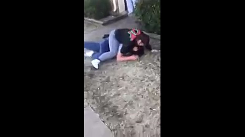 dominant girl fight with back