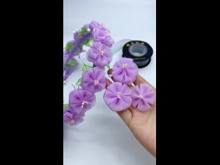 Нежные цветочки из органзы