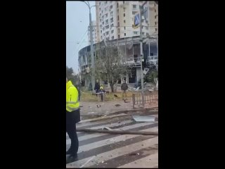 Por la mañana, las Fuerzas Armadas de Rusia lanzaron un ataque con misiles contra el hotel REIKARTZ en Járkov