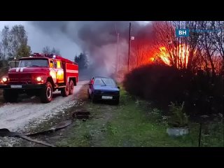 Во Владимирской области для тушения пожара подключился полицейский