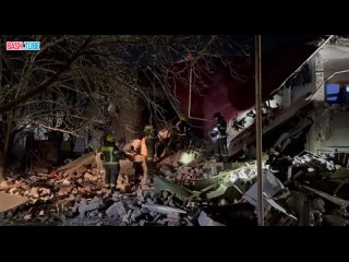 🇷🇺 Из-под завалов в Чаплинке Херсонской области после украинского ракетного удара извлекли тела девяти погибших