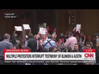 Протестующие ворвались на заседание Конгресса, где присутствовал госсекретарь США Энтони Блинкен
