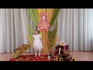 МБДОУ Полтавский детский сад Березка, Ясько Елизавета, 5 лет.стихотворение “Я горжусь Россией!“ Е.Зитта