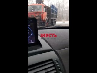 Камаз протаранил автобус на Исакогорке