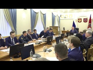 Последствия урагана обсудили на оперативном совещании Правительства края, которое провёл Виктор Томенко.