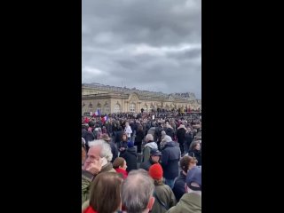 At the call of President Macron, at least 105 thousand people marched in the center of Paris today to protest against anti-Semit