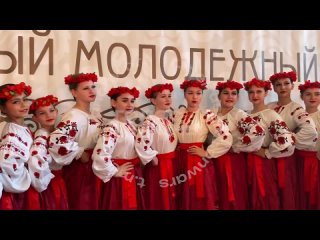 Межрегиональный бал национальностей состоялся в Крыму — молодежь России сошлась в танце ради единения страны