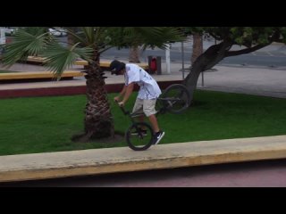 Damian Cespedes Microdosis // Inside BMX