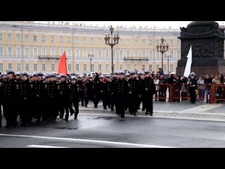 Новобранцы Макаровки впервые принесли клятву на верность морской профессии на Дворцовой площади Петербурга