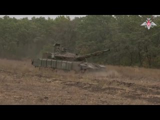 На поле танки грохотали: мощные удары по позициям ВСУ на Купянском направлении