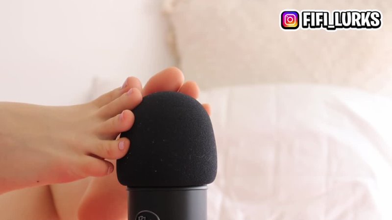 fifi lurks ASMR Feet ASMR, relaxing close up slow fast