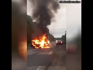 Жуткие кадры аварии в Хабаровске: 4 человека сгорели заживо  Тойота Приус вылетела на встречку и с