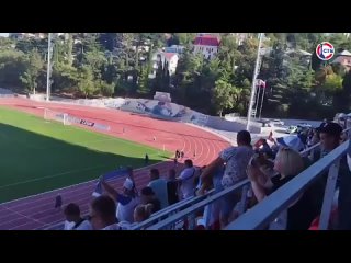 Болельщики вовсю поддерживают ФК «Севастополь»
