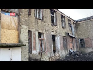 В Донецке продолжается ликвидация последствий обстрелов центра города