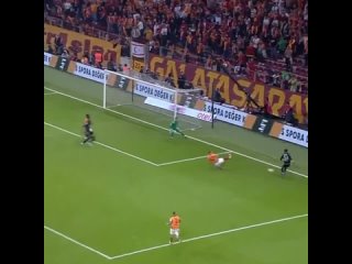Alex Oxlade-Chamberlain vs Galatasaray ｜ Galatasaray 2-1 Beşiktaş [ATblk_sKGC0].mkv