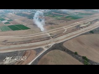 🇮🇱🇵🇸 Очередное видео от ХАМАС - подрыв заграждений, применение дронов, расстрел машин мирных жителей, подбитие меркавы из РПГ-7