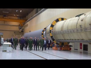 Министр обороны России Сергей Шойгу посетил АО “Красмаш“, которое производит стратегический ракетный комплекс “Сармат“