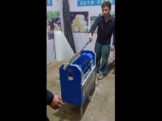 Машина для очистки сахарного тростника (видео)