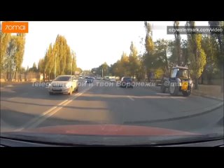 В Воронеже пьяный водитель устроил ДТП «с переворотом» на улице Лебедева