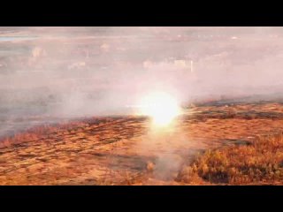 🔥 Эпичные кадры уничтожения танка ВСУ метким выстрел из ПТРК на Ореховском направлении