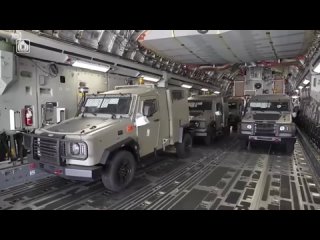 🇺🇸🇮🇱Arriba a Israel el primer cargamento de vehículos blindados estadounidenses