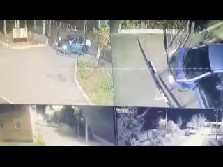 Видео: машина таранит ворота школы-интерната в Приозерске ЛО