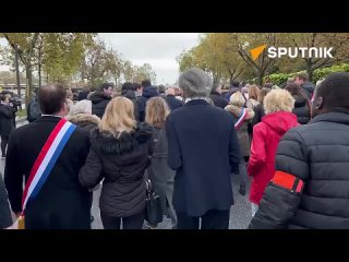 🇫🇷 Miles de personas marchan contra el antisemitismo en París, Francia