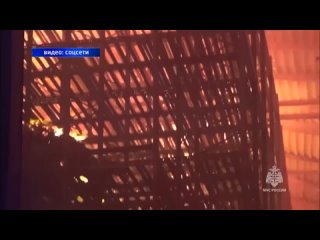 В Макеевке ликвидировали крупный пожар на складе, который возник из-за обстрела со стороны ВСУ