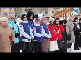 Вуктыл. Памятная церемония возложения цветов в честь Дня неизвестного солдата