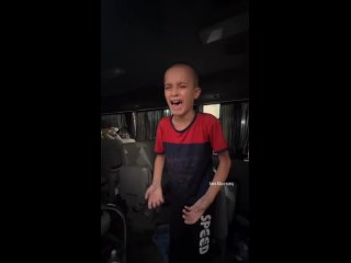 ◾A Palestinian kid that was on the United Nations bus attacked by the Israeli cries of helplessness and anger asking the interna