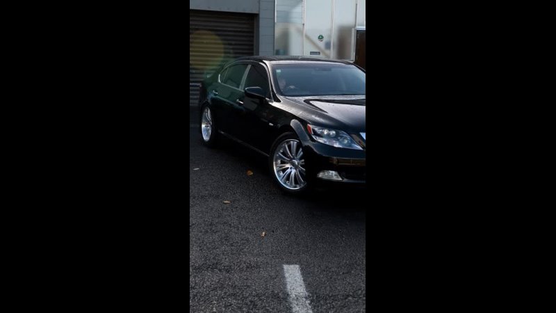 Lexus LS600